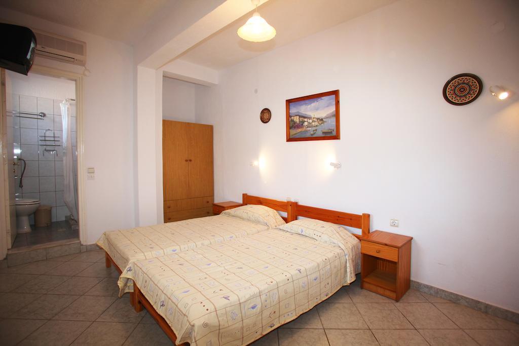 Alexandros Rooms & Studios سكوبيلوس تاون الغرفة الصورة