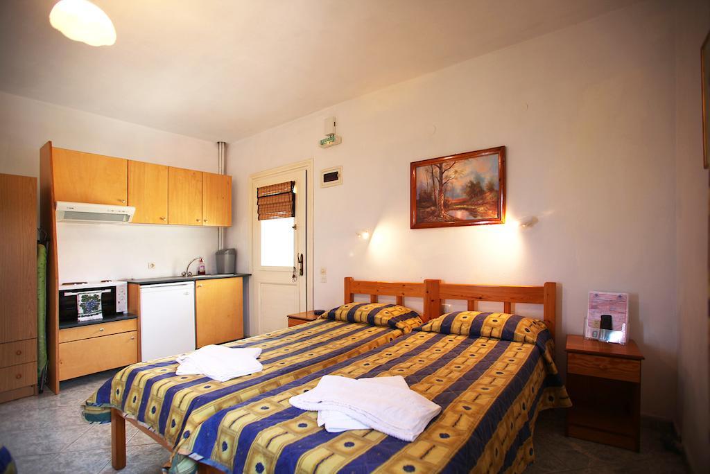 Alexandros Rooms & Studios سكوبيلوس تاون المظهر الخارجي الصورة
