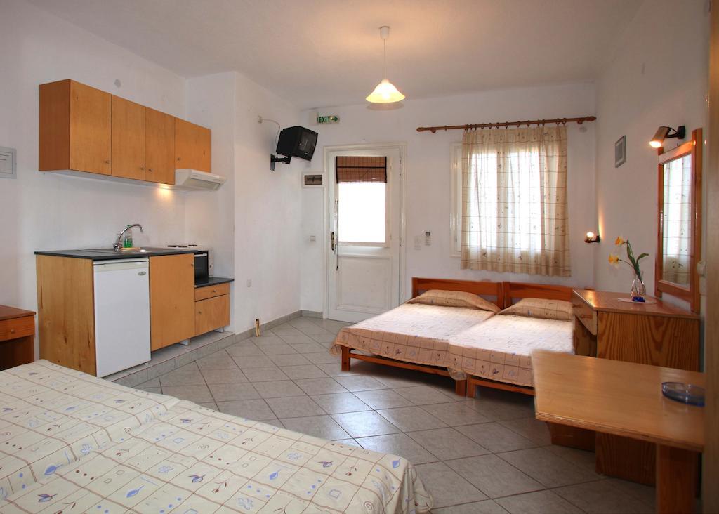 Alexandros Rooms & Studios سكوبيلوس تاون الغرفة الصورة