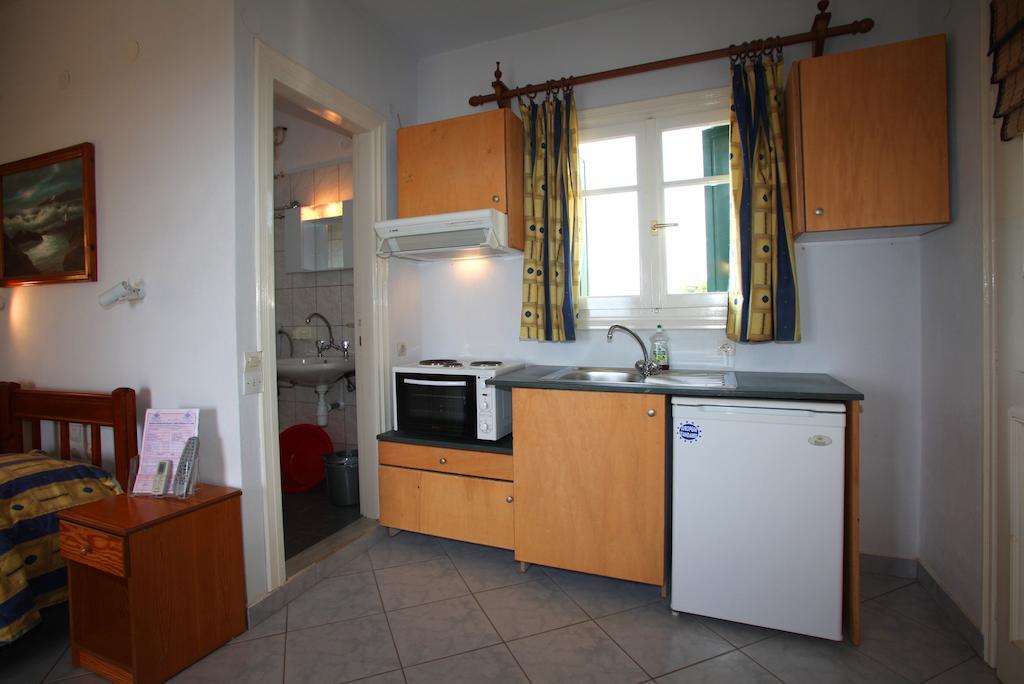 Alexandros Rooms & Studios سكوبيلوس تاون الغرفة الصورة