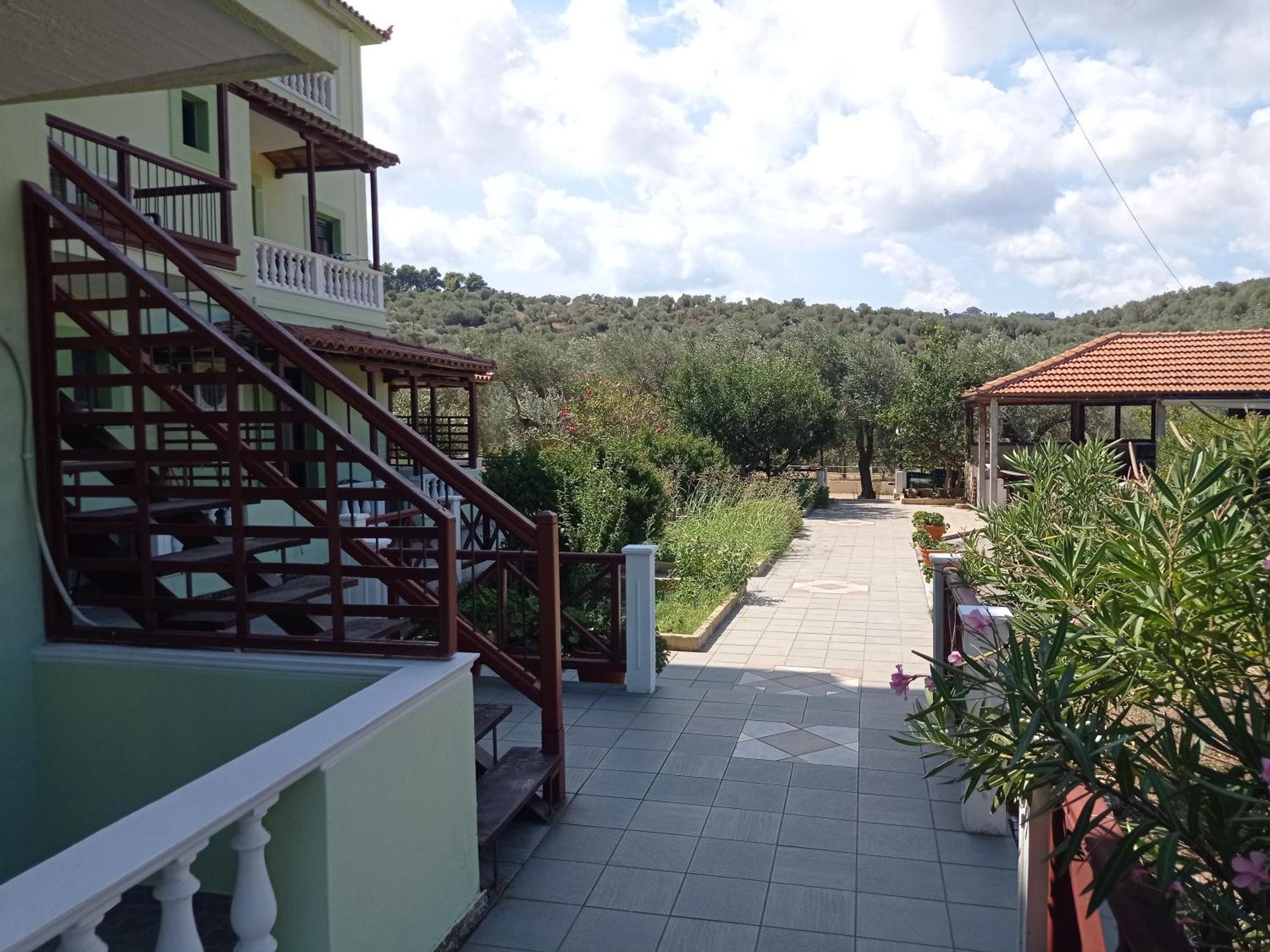 Alexandros Rooms & Studios سكوبيلوس تاون المظهر الخارجي الصورة