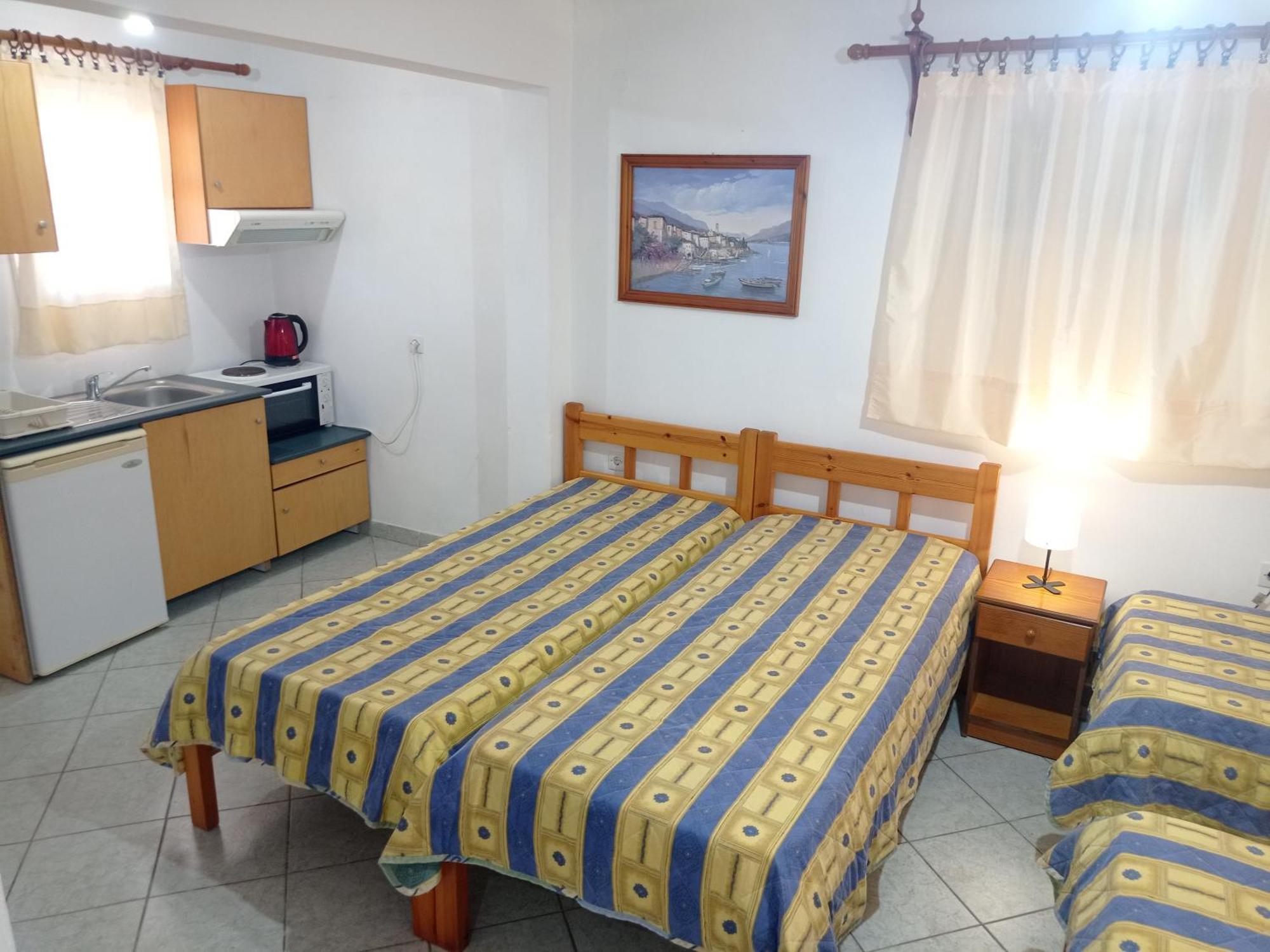 Alexandros Rooms & Studios سكوبيلوس تاون المظهر الخارجي الصورة