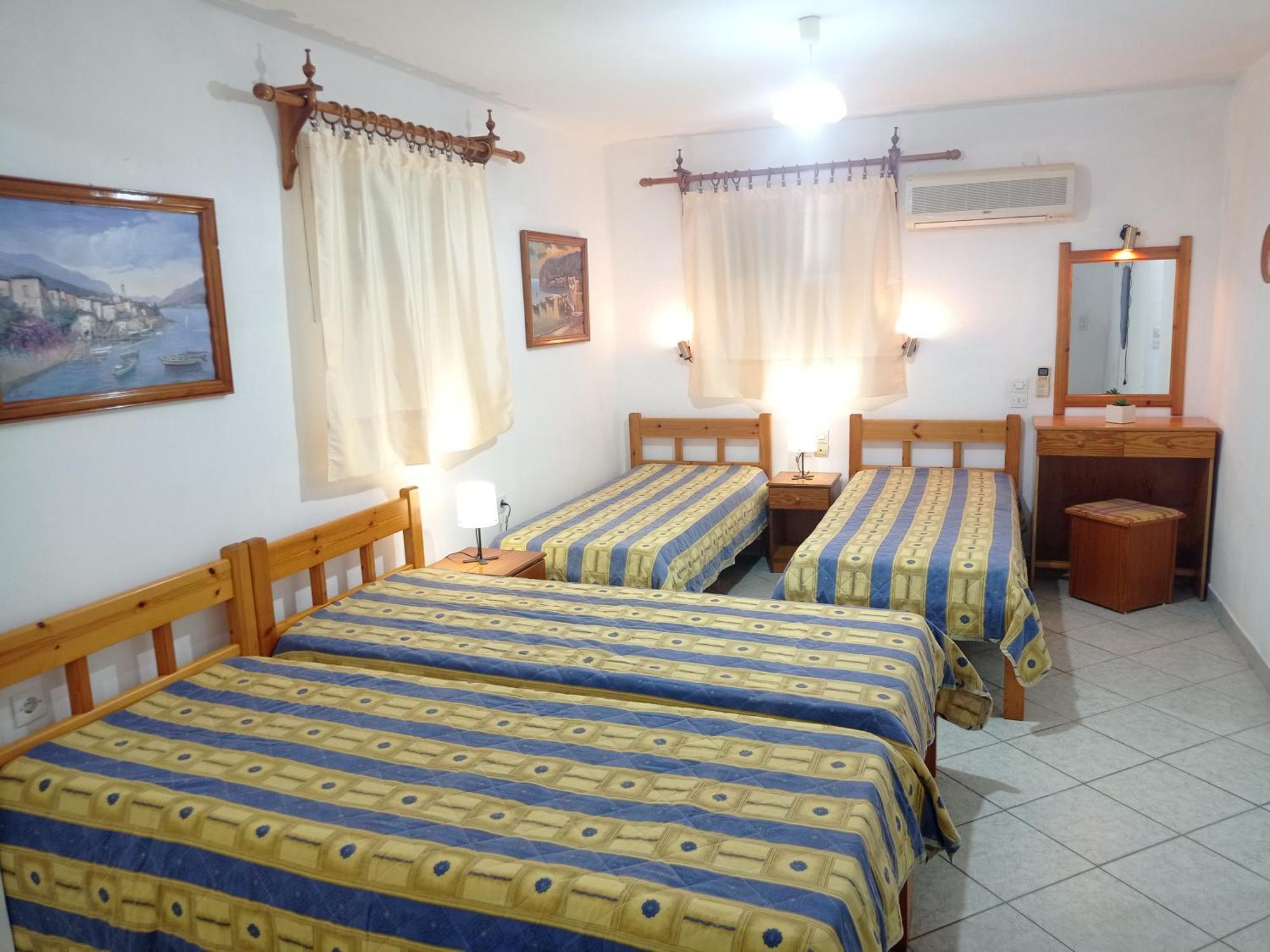 Alexandros Rooms & Studios سكوبيلوس تاون المظهر الخارجي الصورة