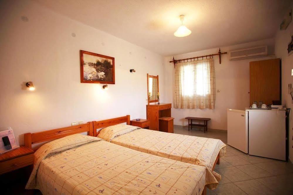 Alexandros Rooms & Studios سكوبيلوس تاون المظهر الخارجي الصورة