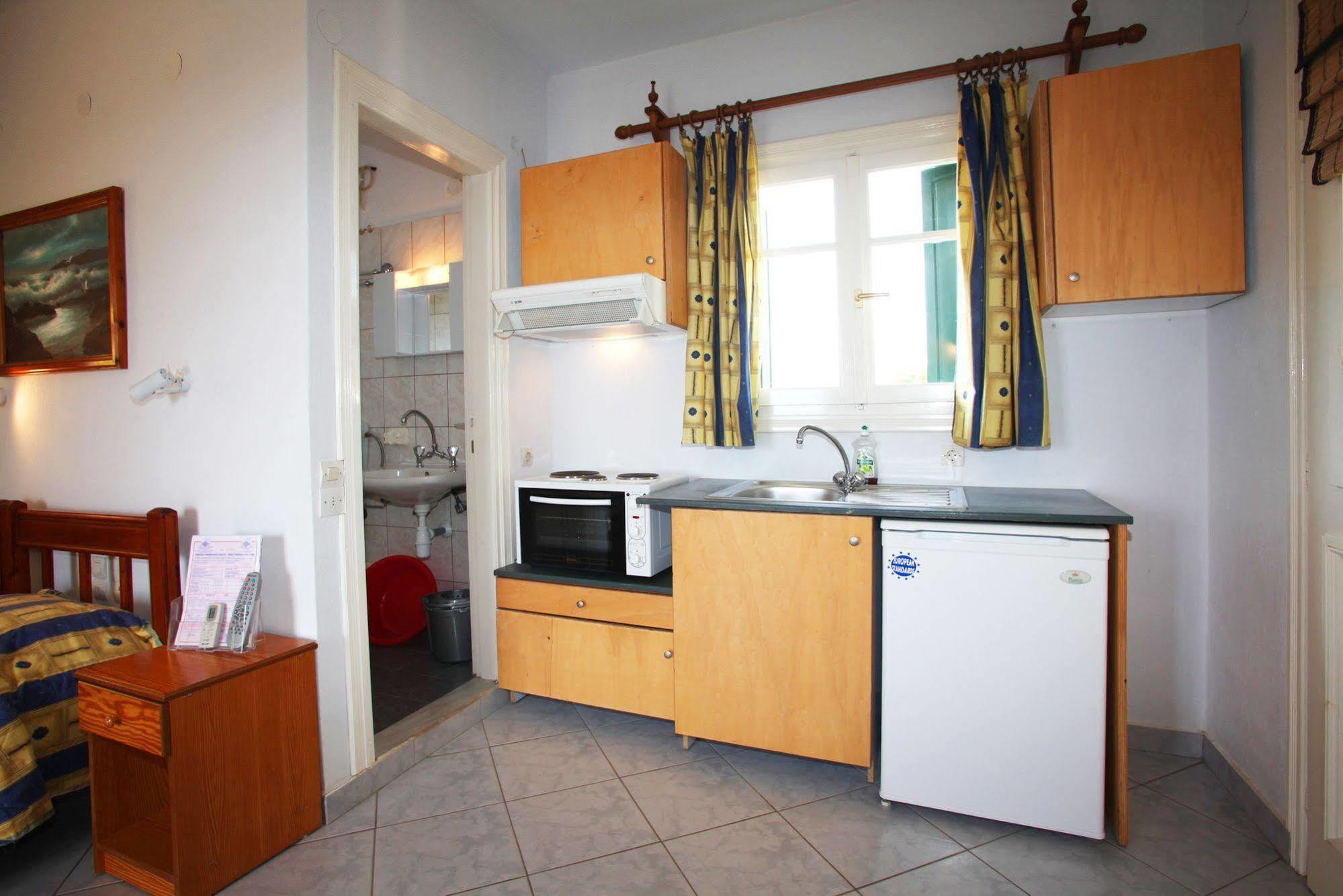 Alexandros Rooms & Studios سكوبيلوس تاون المظهر الخارجي الصورة